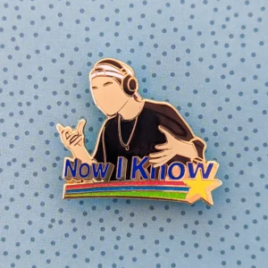 NCT Doyoung Enamel Pin - Meme "Now I Know"